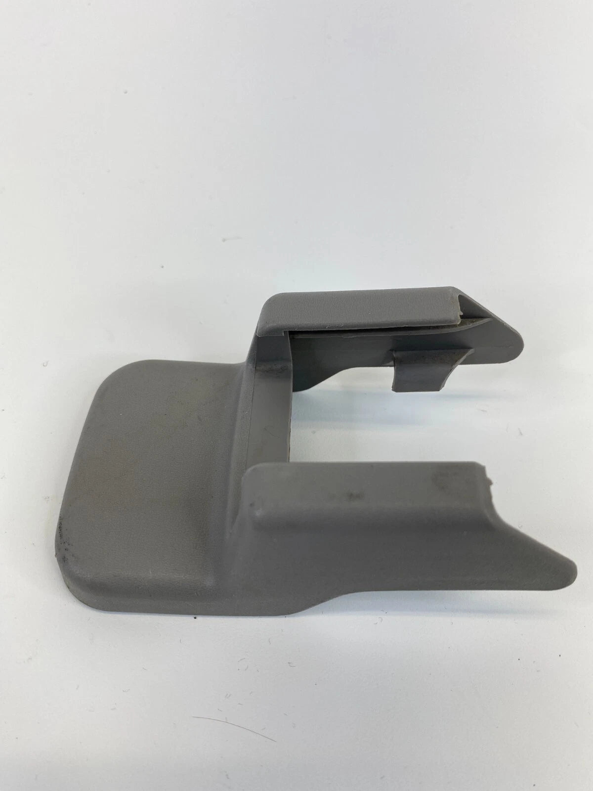 2002 2003 LEXUS ES300 FRONT LEFT DRIVER SIDE SEAT TRACK END COVER CAP OEM