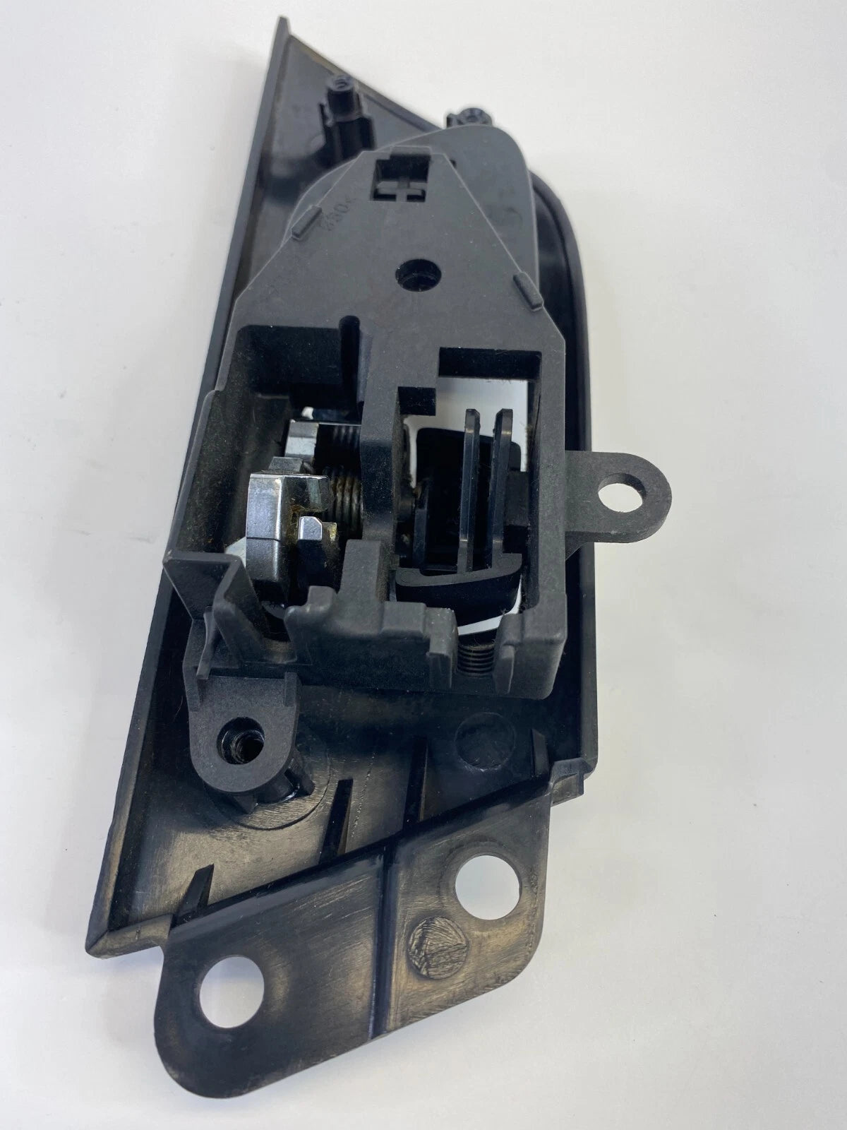 1998-2005 LEXUS GS300 REAR LEFT SIDE INTERIOR INNER DOOR HANDLE W/ BEZEL OEM