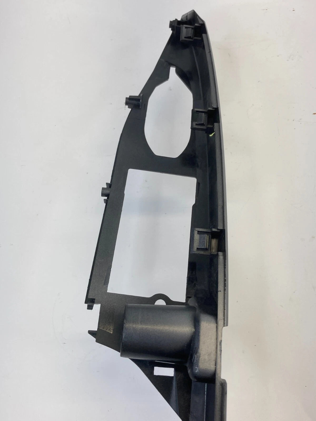 2010-2012 MAZDA CX-7 CX7 FRONT RIGHT SIDE DOOR PULL HANDLE COVER TRIM PANEL OEM