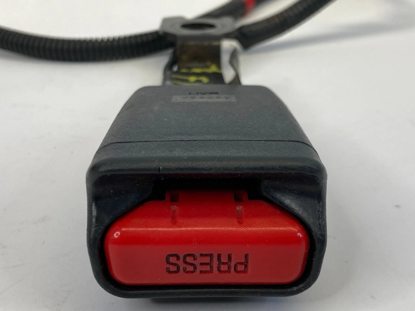 2010-2013 KIA SOUL FRONT RIGHT PASSENGER SIDE SEAT BELT BUCKLE END ASSEMBLY OEM