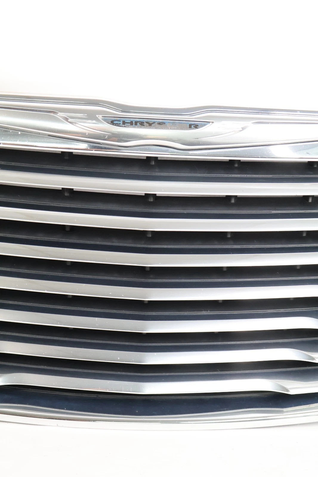 2011-2014 CHRYSLER 300 FRONT BUMPER UPPER GRILLE GRILL MESH CHROME OEM FACTORY