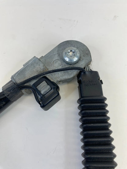 2013-2019 Ford Flex Front Left Driver Seat Belt Buckle OEM