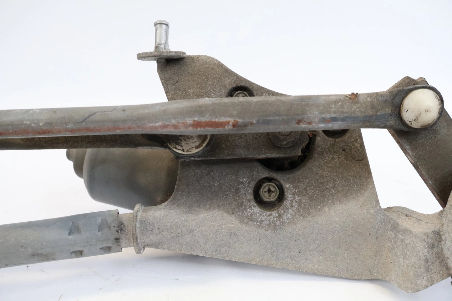 2007-2012 TOYOTA YARIS SEDAN FRONT WINDSHIELD WIPER MOTOR W/ LINKAGE 85110-52440