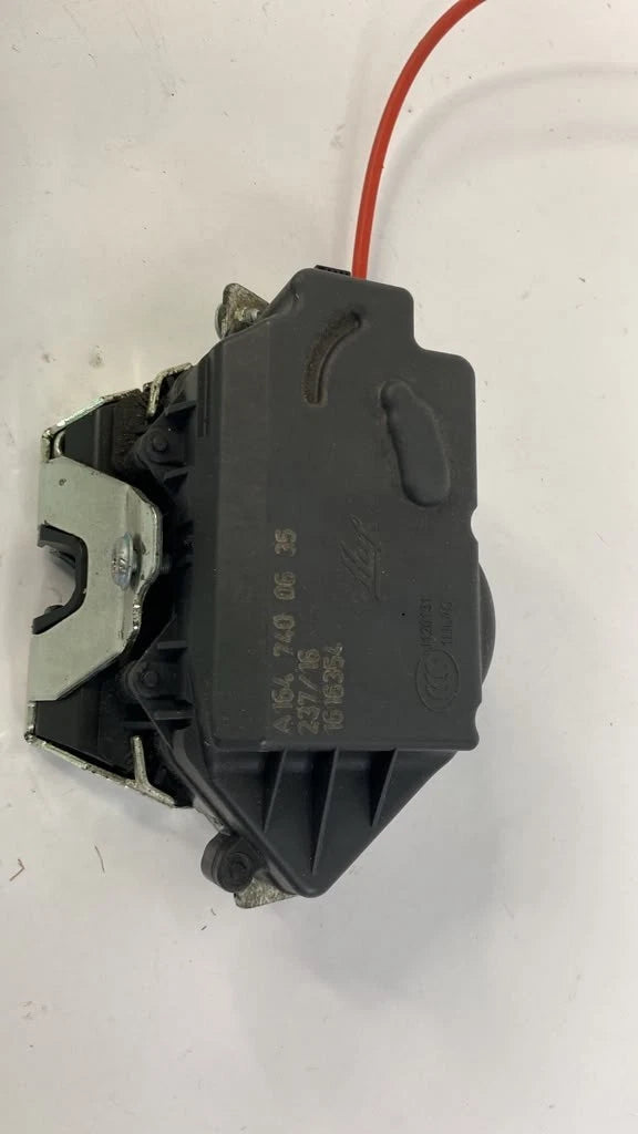 2003-2006 MERCEDES W164 S211 E500 REAR TRUNK LOCK LATCH ACTUATOR 1647400635 OEM