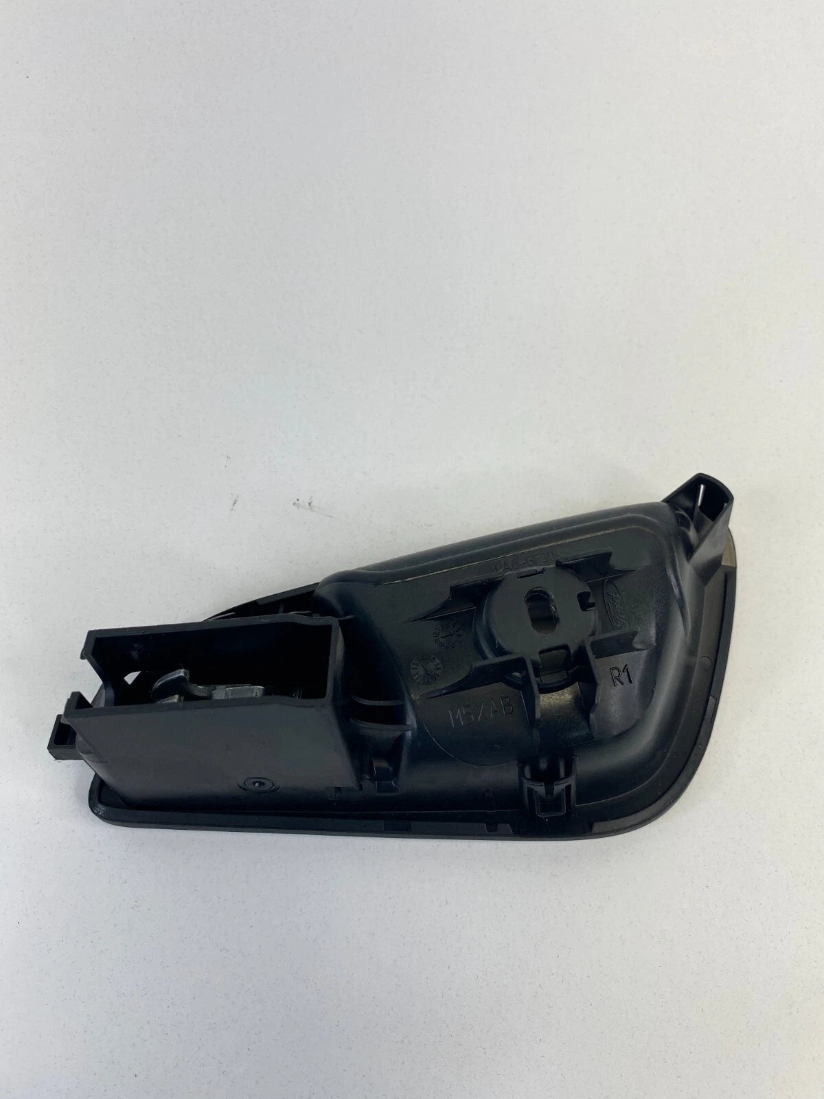 12-18 FORD FOCUS REAR RIGHT SIDE DOOR INTERIOR DOOR HANDLE ASSY AM51A22600BDW
