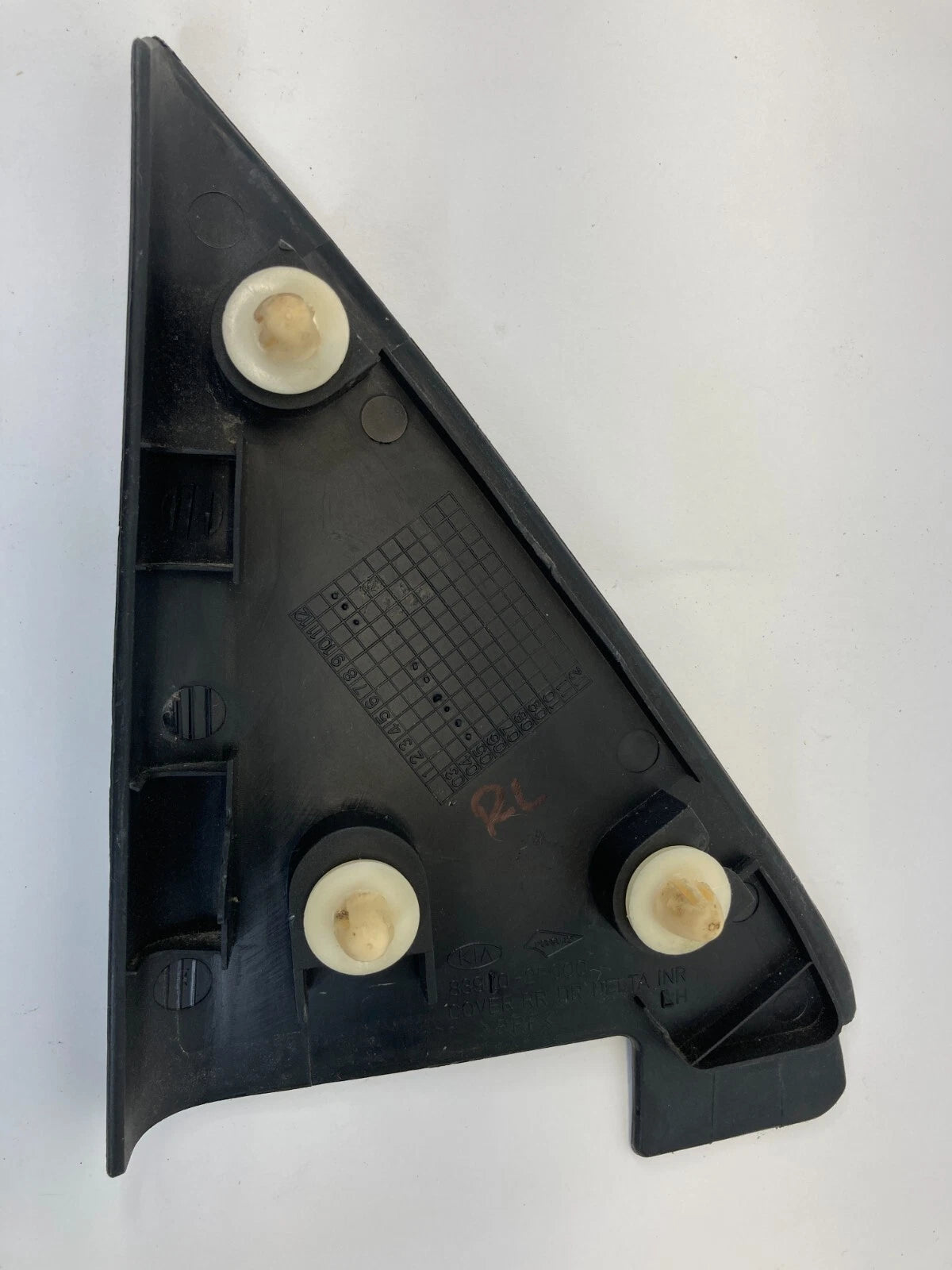 2004-2009 KIA SPECTRA REAR LEFT INTERIOR DOOR CORNER TRIM COVER 83910-2F000 OEM