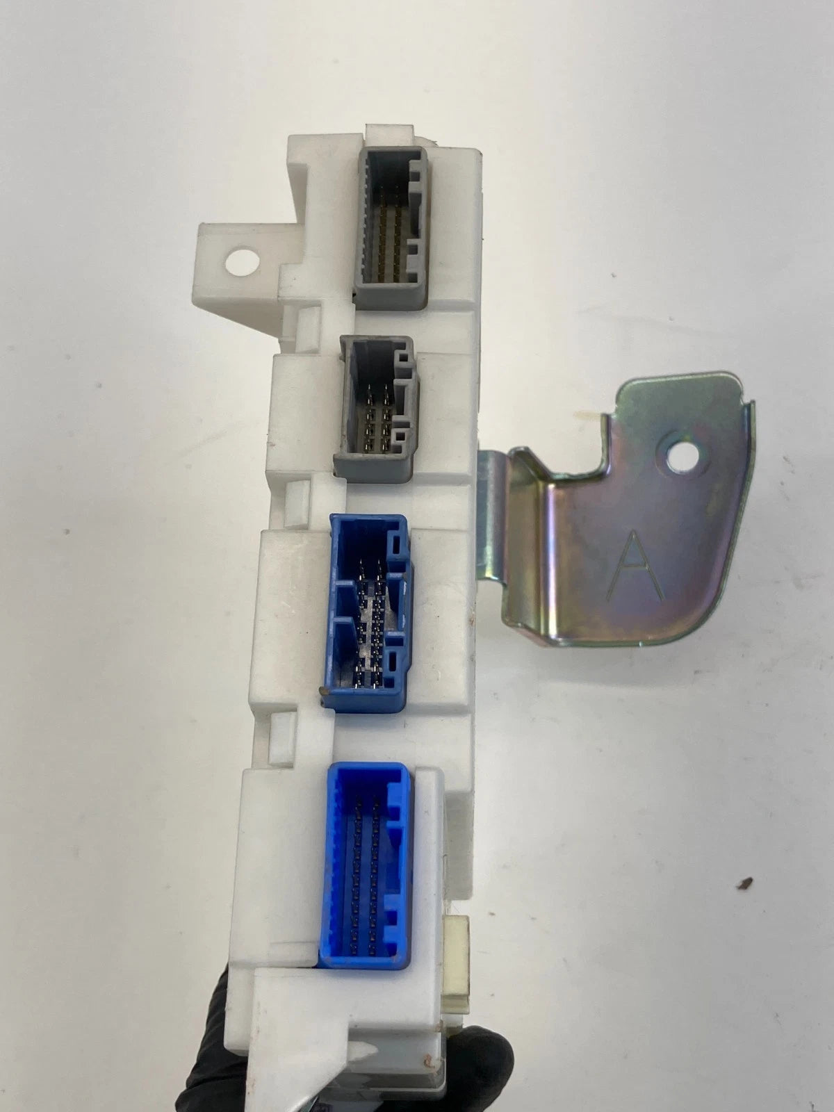 2010 2011 MAZDA3 MAZDA 3 2.0L L4 A/T BODY CONTROL MODULE UNIT BBM4-67-560J