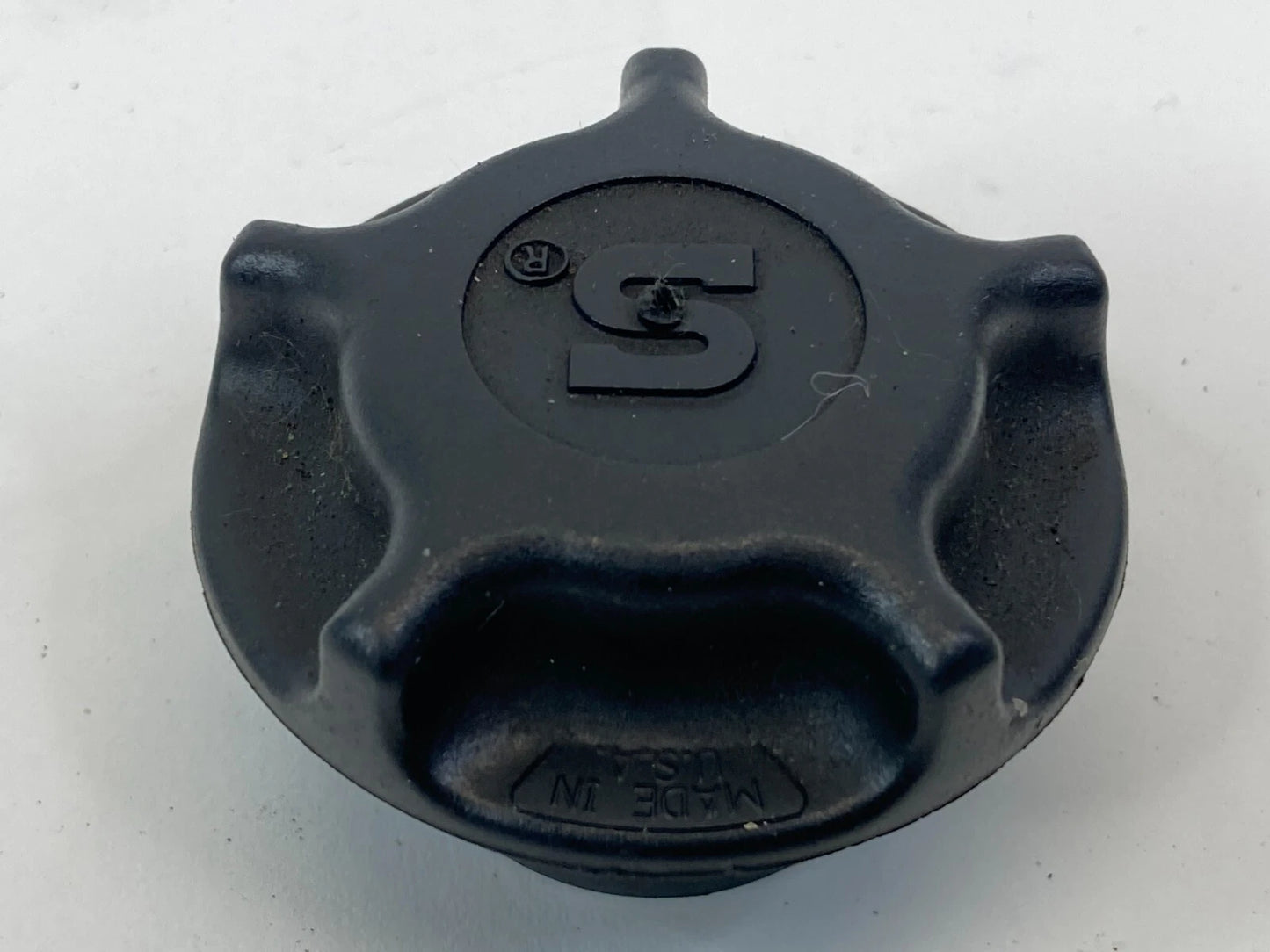 2001-2005 PONTIAC AZTEK 3.4L V6 ENGINE OIL FILLER CAP LID OEM