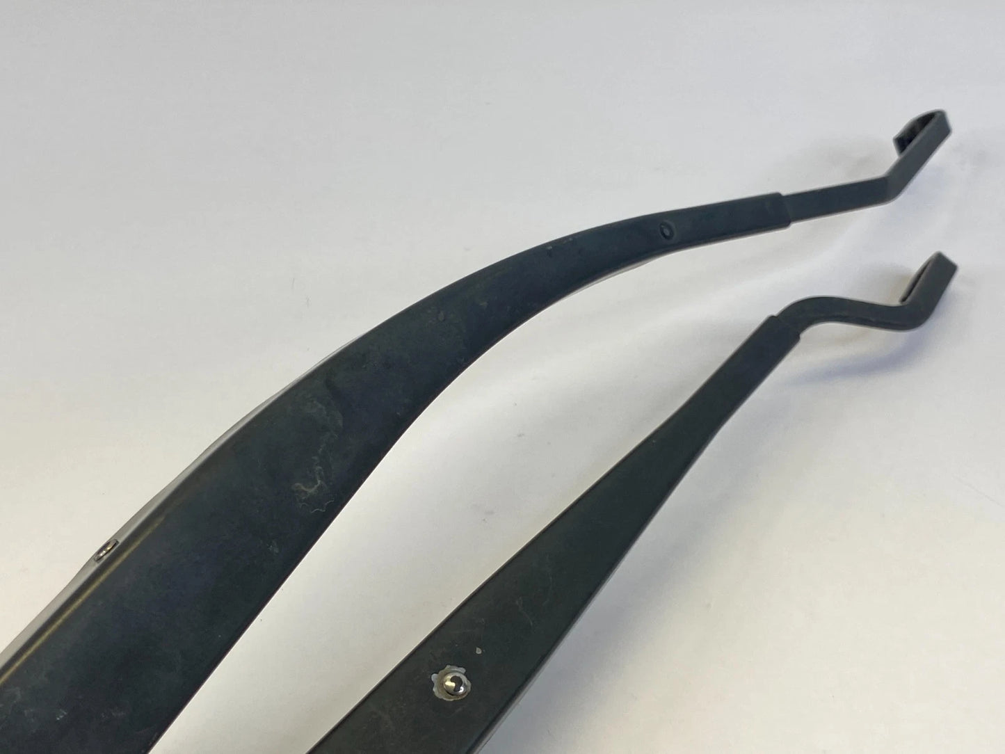 2011-2015 KIA SORENTO FRONT WINDSHIELD LEFT & RIGHT WIPER ARM PAIR SET OEM