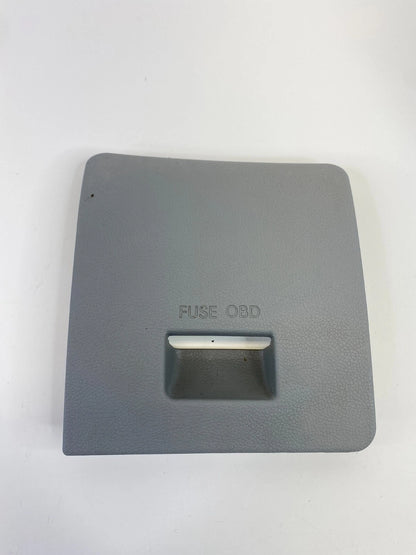 2012-2014 HYUNDAI ACCENT INTERIOR DASH FUSE BOX ACCESS COVER LID CAP 84755-1R000