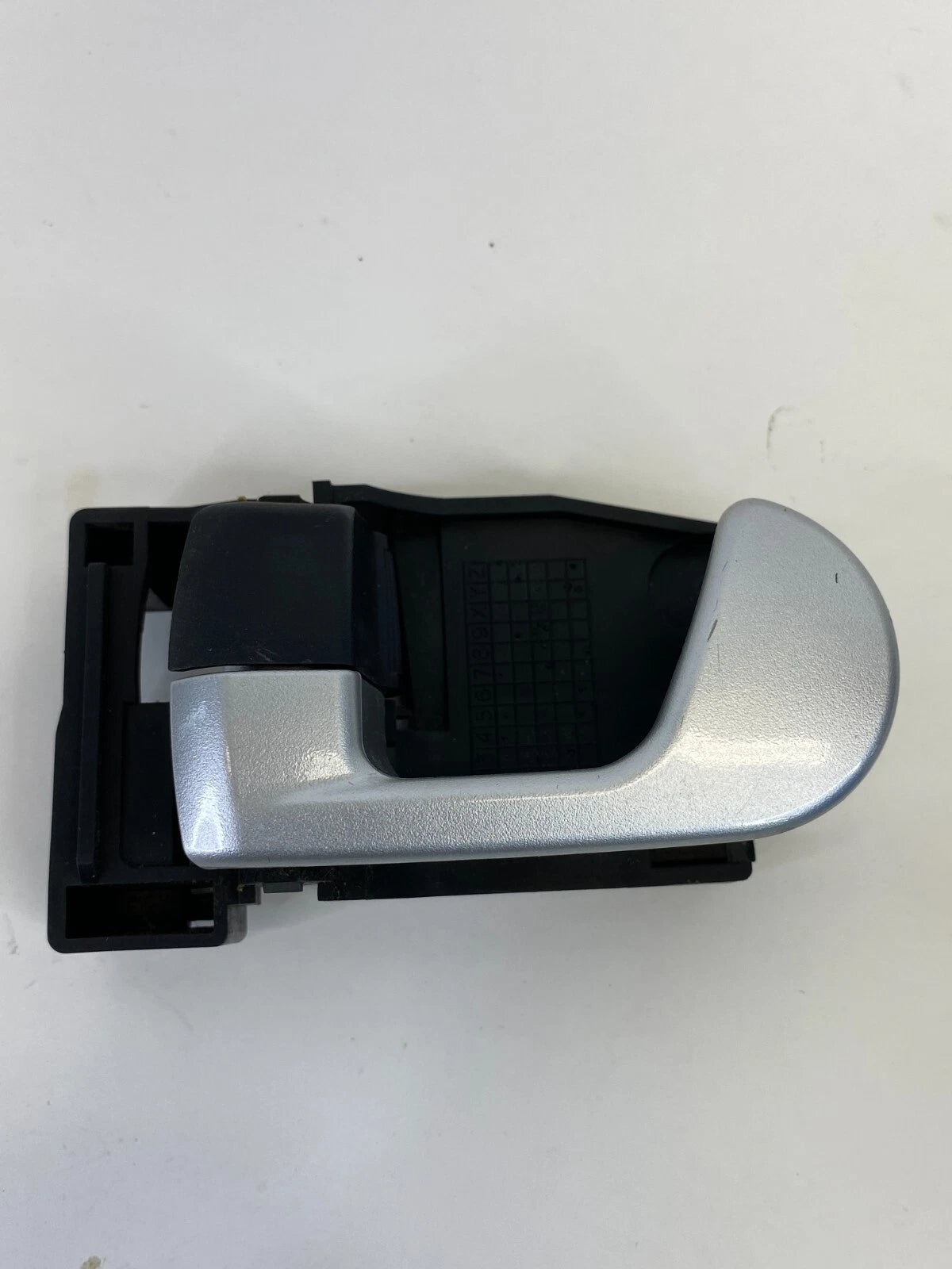 04-12 MITSUBISHI GALANT FRONT LEFT DRIVER SIDE INSIDE DOOR HANDLE MR970139 OEM