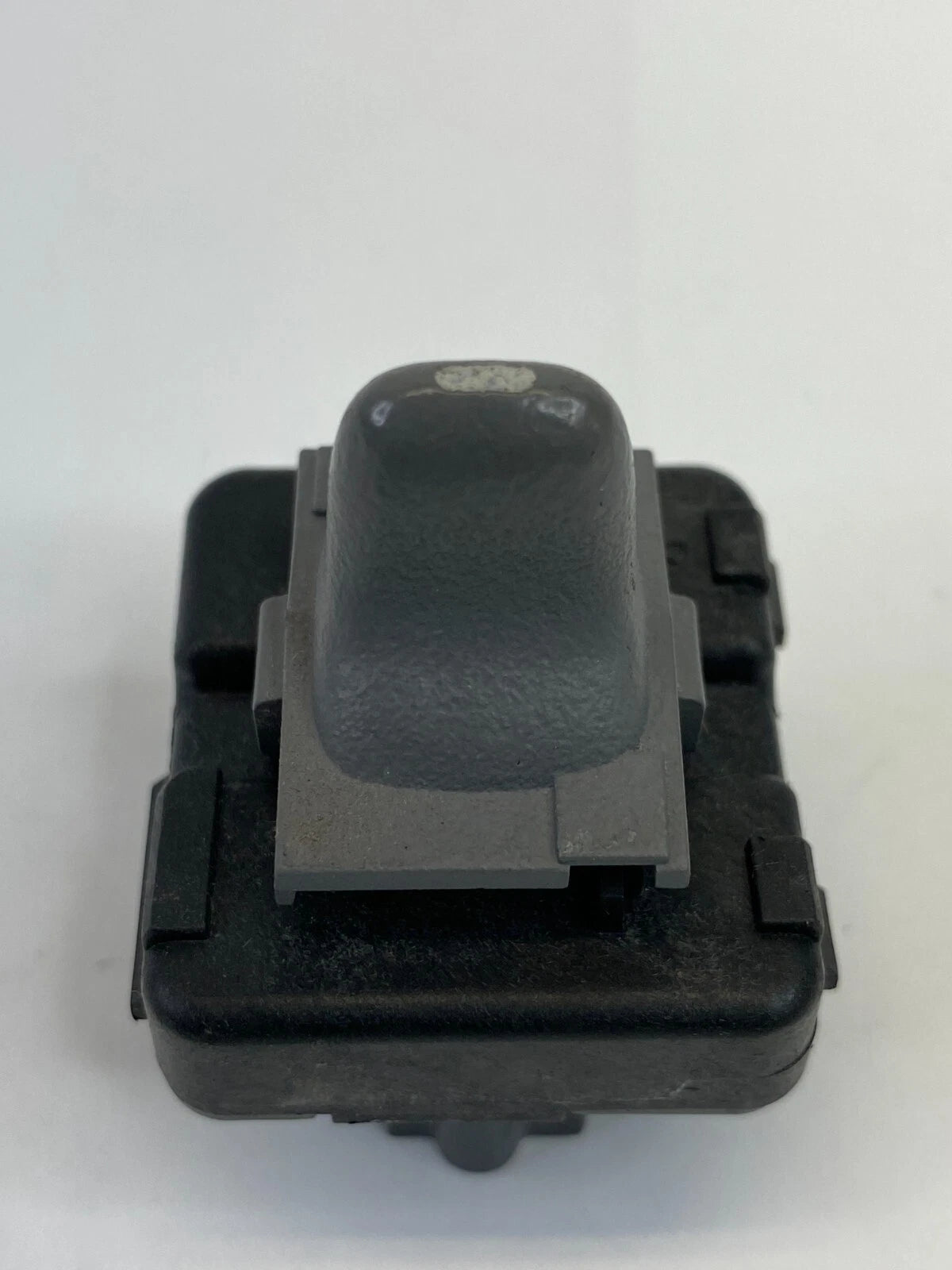 2001-2005 PONTIAC GRAND AM FRONT RIGHT SIDE DOOR POWER WINDOW SWITCH 22624809