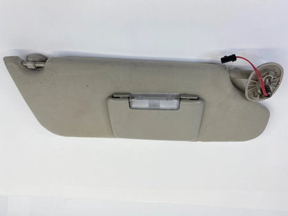 05-10 JEEP GRAND CHEROKEE RIGHT PASSENGER SIDE SUNVISOR SUN VISOR W/ LIGHT OEM