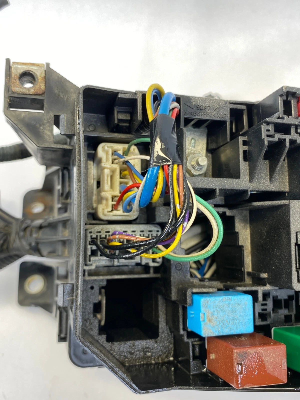 2006-2012 TOYOTA RAV4 2.4L 2.5L ENGINE BAY UNDERHOOD FUSE BOX RELAY BLOCK OEM