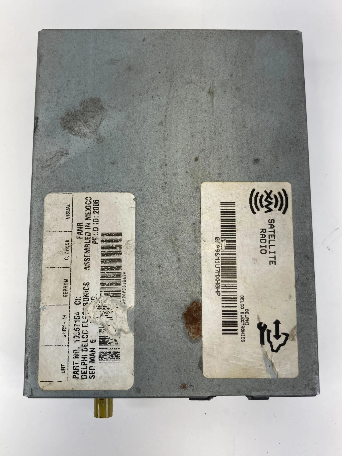 2006-2009 GMC ENVOY SATELLITE RADIO ANTENNA RECEIVER UNIT PART 10367164 OEM