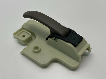 07 JEEP COMPASS PATRIOT FRONT RIGHT PASSENGER SIDE INTERIOR DOOR HANDLE OEM