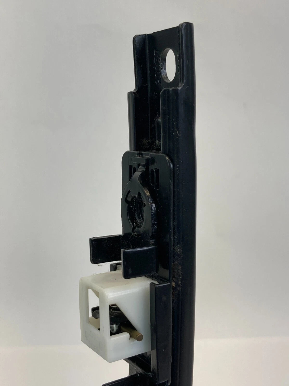 2008-2012 HONDA ACCORD SEDAN FRONT LEFT DRIVER SIDE SEAT BELT HEIGHT ADJUSTER