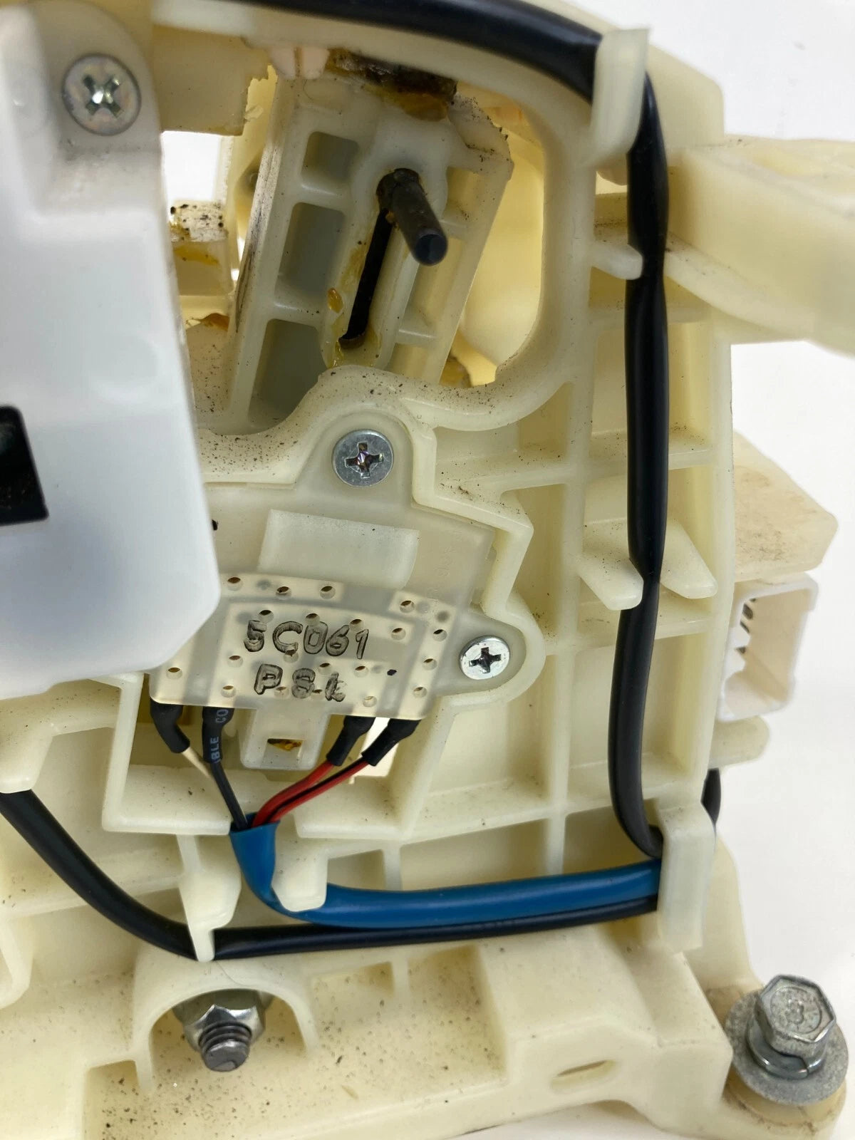 2014-2016 KIA SOUL 2.0L L4 A/T GEAR SHIFTER SHIFT LEVER SELECTOR ASSEMBLY OEM