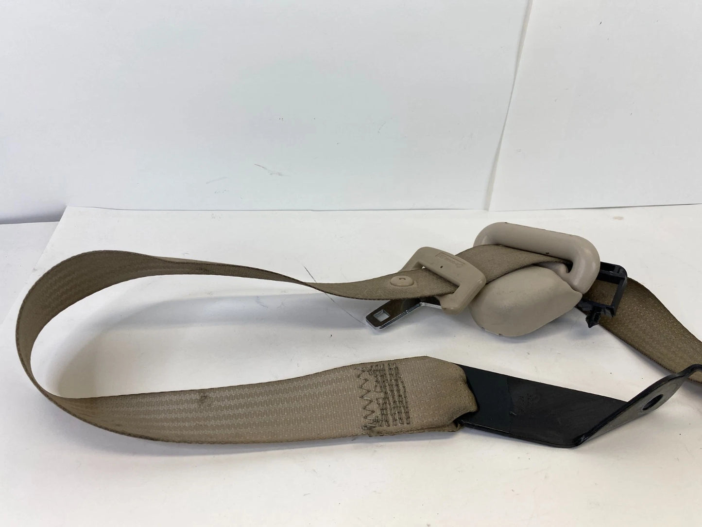 2003-2006 LINCOLN NAVIGATOR FRONT RIGHT SEAT BELT RETRACTOR TAN UNIT OEM FACTORY