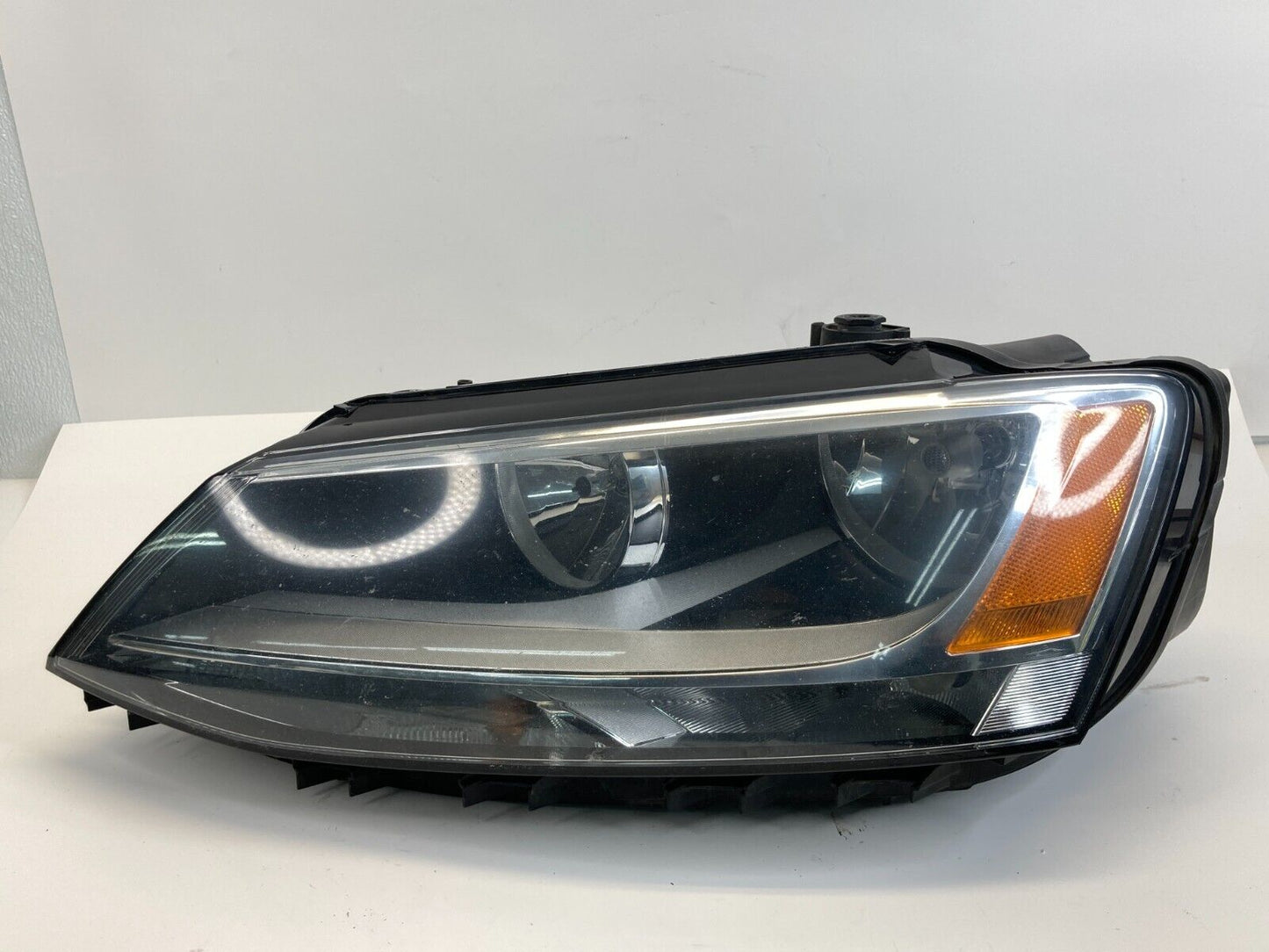 11-16 Volkswagen Jetta Front Left Driver Headlight Headlamp Lamp 5C7-941-005 OEM