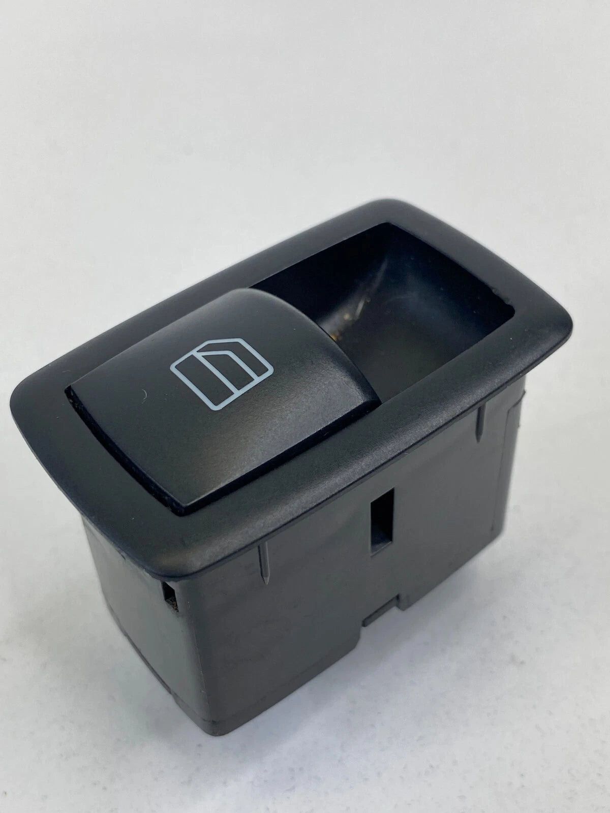 2006-2012 MERCEDES-BENZ R350 REAR LEFT SIDE DOOR POWER WINDOW SWITCH 2518200510