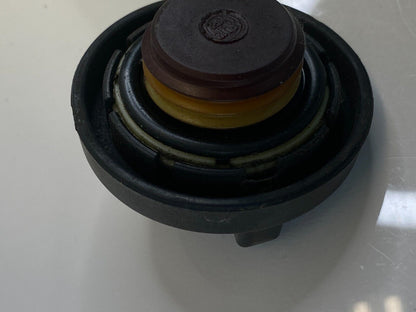 2006-2011 Kia Rio 1.6L L4 DOHC 16V Engine Oil Filler Fluid Cap OEM