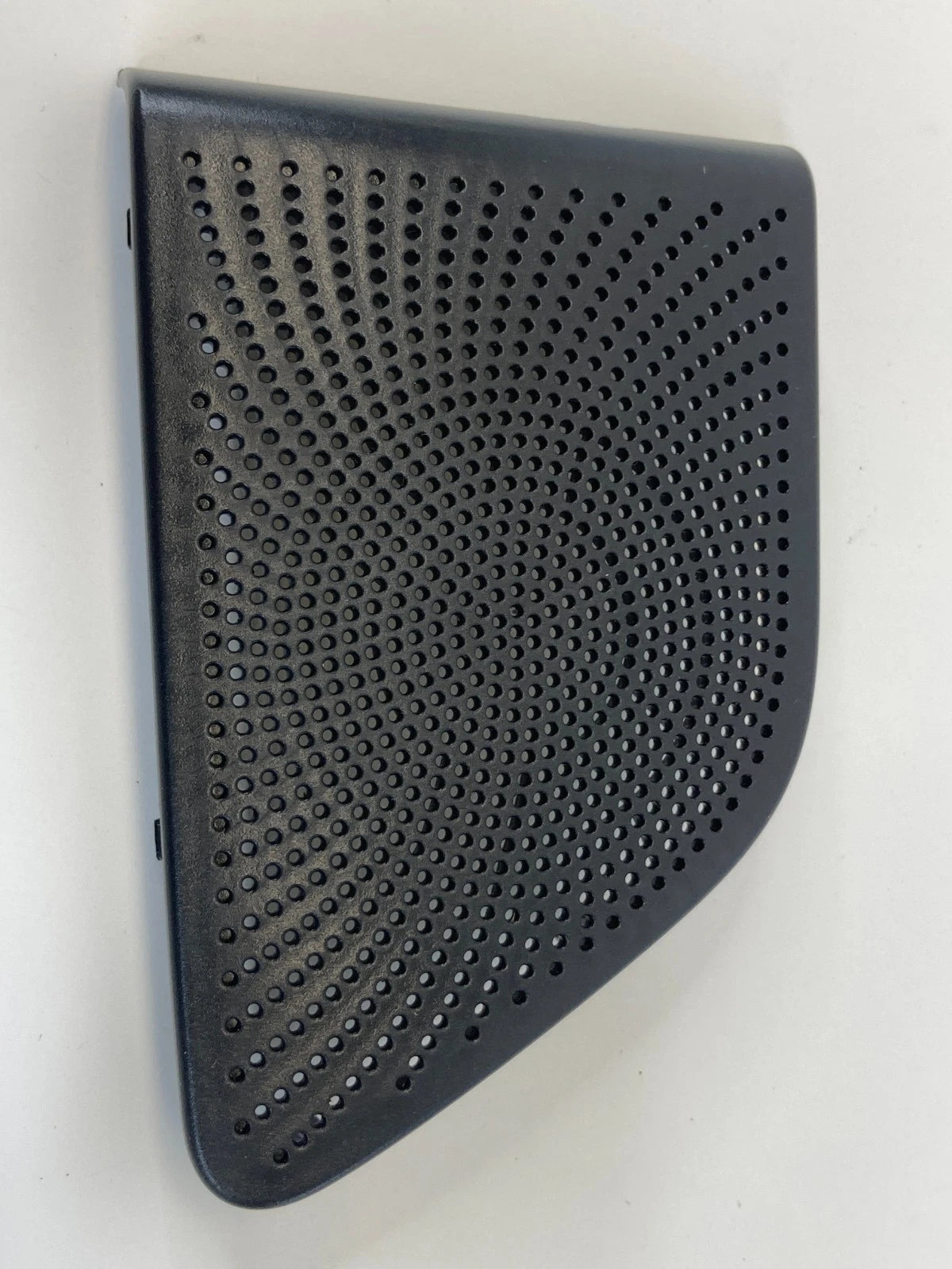 2013-2016 AUDI ALLROAD REAR RIGHT DOOR UPPER SPEAKER GRILLE COVER 8R0-035-410