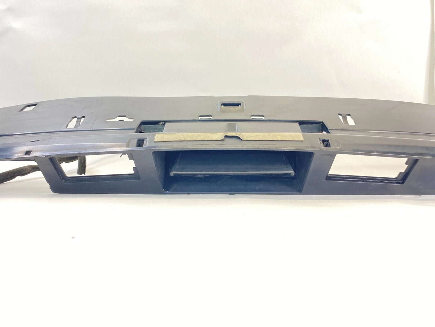 13 14 CHRYSLER TOWN & COUNTRY REAR LIFTGATE TAILGATE TRUNK LICENSE 30666-855010