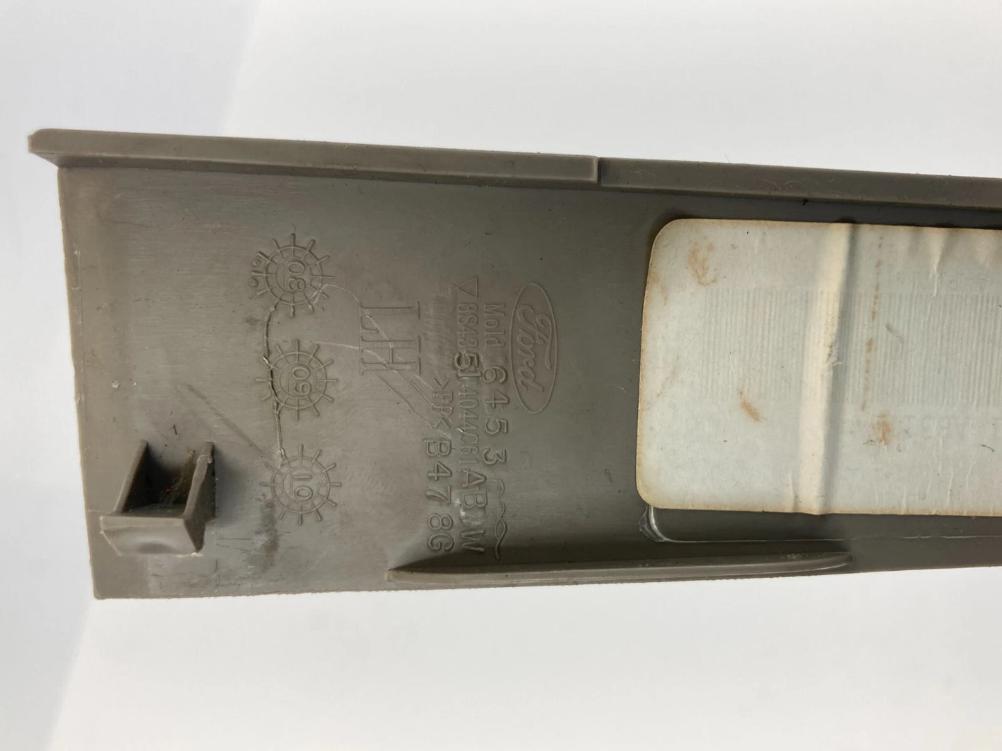 2008 09 10 2011 FORD FOCUS FRONT LEFT SIDE DOOR PILLAR COVER TRIM BEZEL OEM