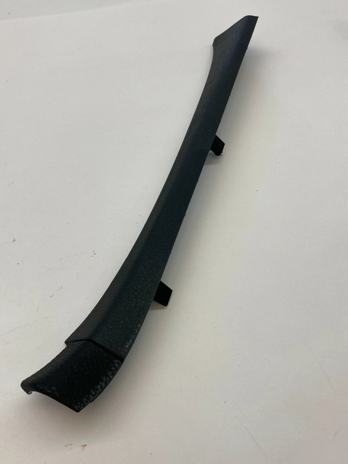 06-10 VW VOLKSWAGEN PASSAT INTERIOR LEFT SIDE KICK PANEL TRIM COVER 3C0868237