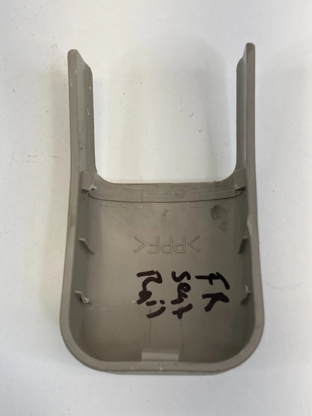 2006 2007 2008 HYUNDAI SONATA FRONT RIGHT PASSENGER SEAT TRACK CAP END COVER