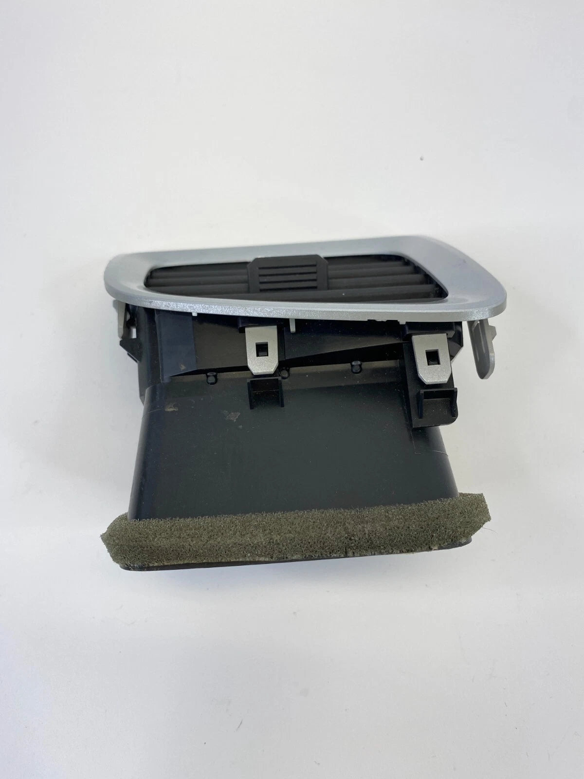 2010-2017 GMC TERRAIN LEFT DRIVER SIDE INSTRUMENT PANEL OUTER AIR OUTLET GRILLE