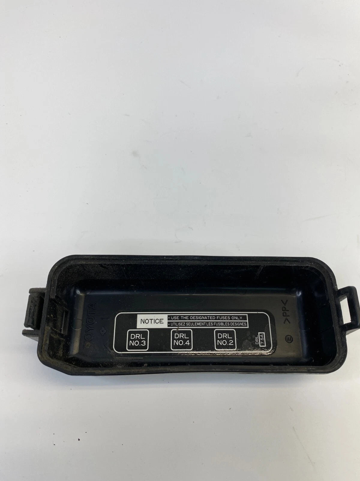 1999-2003 LEXUS RX300 3.0L ENGINE SMALL FUSE BOX RELAY PANEL OEM 9098704002