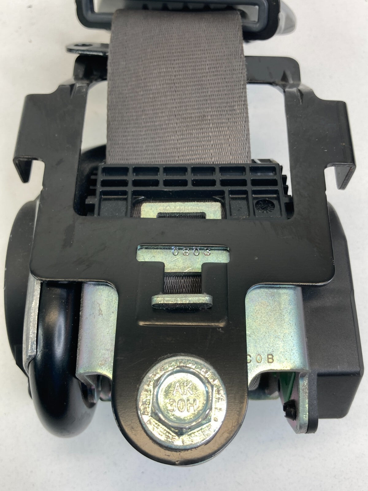 2006-2011 Kia Rio Rio5 Front Right Passenger Side Seat Belt Retractor Assembly