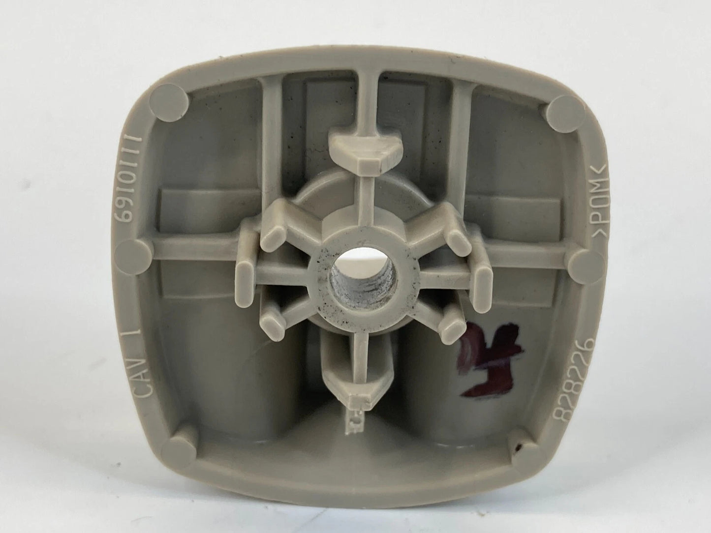 04-12 MITSUBISHI GALANT FRONT LEFT SUNVISOR SUN VISOR SHADE RETAINER CLIP 828226