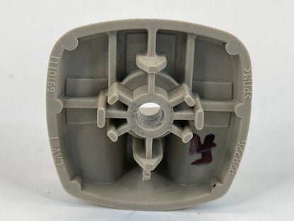 04-12 MITSUBISHI GALANT FRONT LEFT SUNVISOR SUN VISOR SHADE RETAINER CLIP 828226