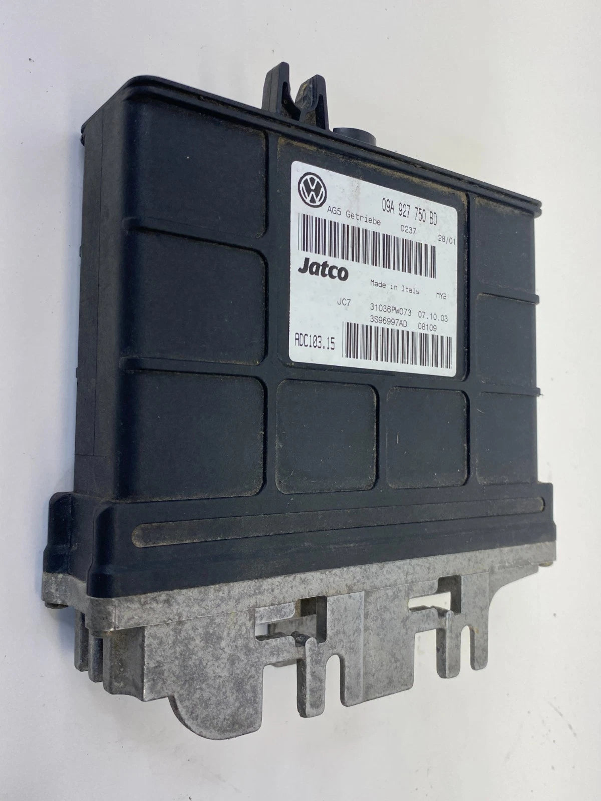 2003-2005 VOLKSWAGEN JETTA TRANSMISSION COMPUTER CONTROL MODULE OEM 09A927750BD