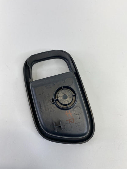 06-11 Hyundai Accent Front Right Inner Door Handle Cover Bezel Trim 82621-1E001