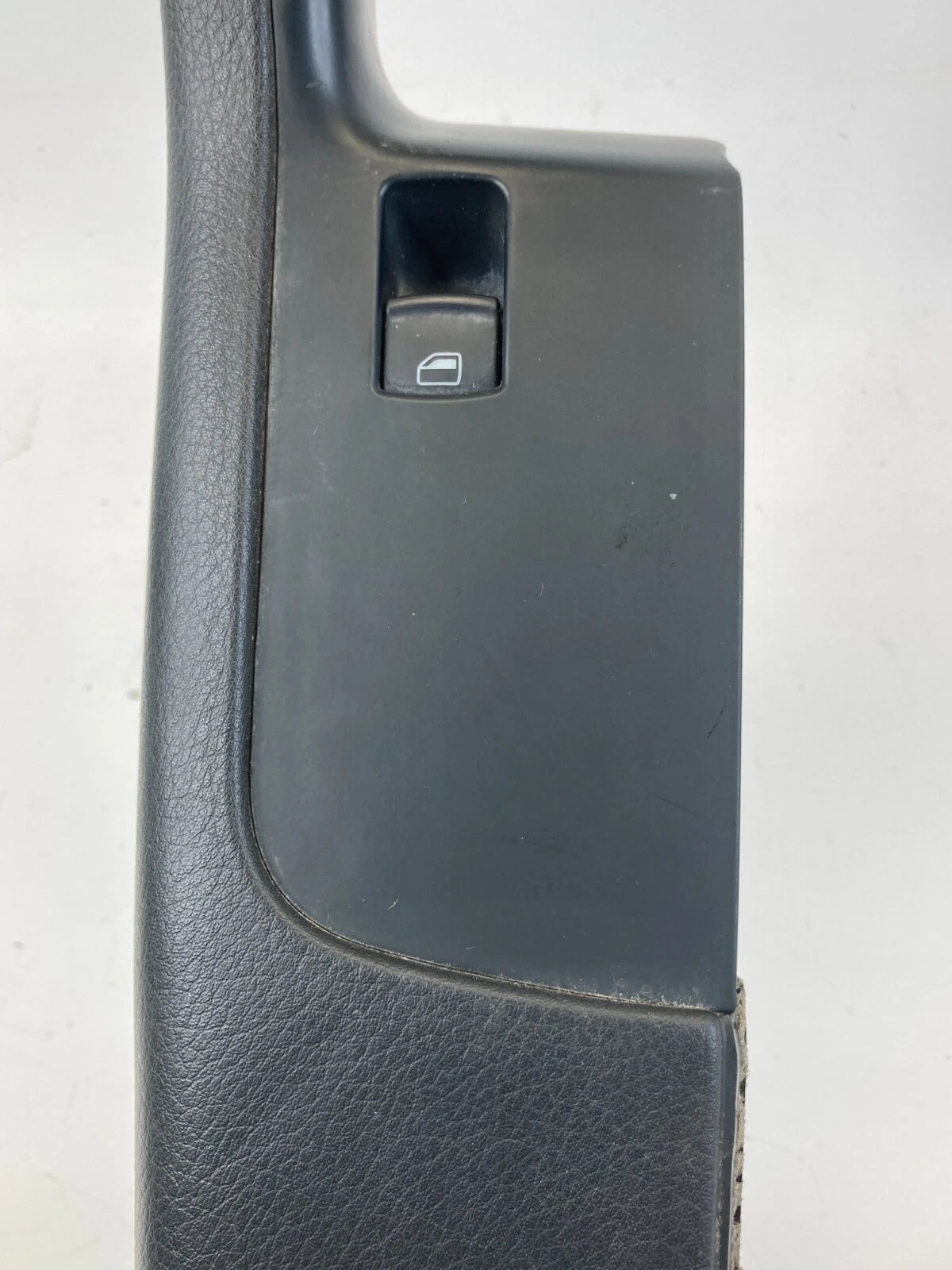 05-11 AUDI A6 QUATTRO FRONT RH DOOR PANEL PULL HANDLE ARMREST 4F0-867-174-A OEM