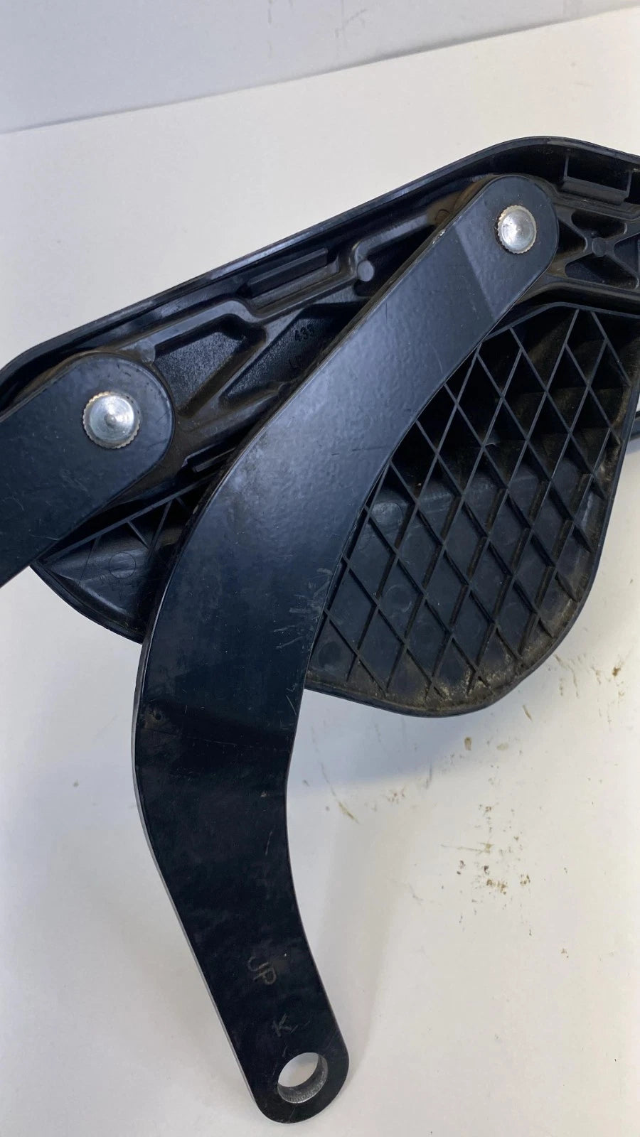 2010-2015 TOYOTA PRIUS FRONT LEFT & RIGHT WINDSHIELD WIPER ARM SET OF 2 OEM