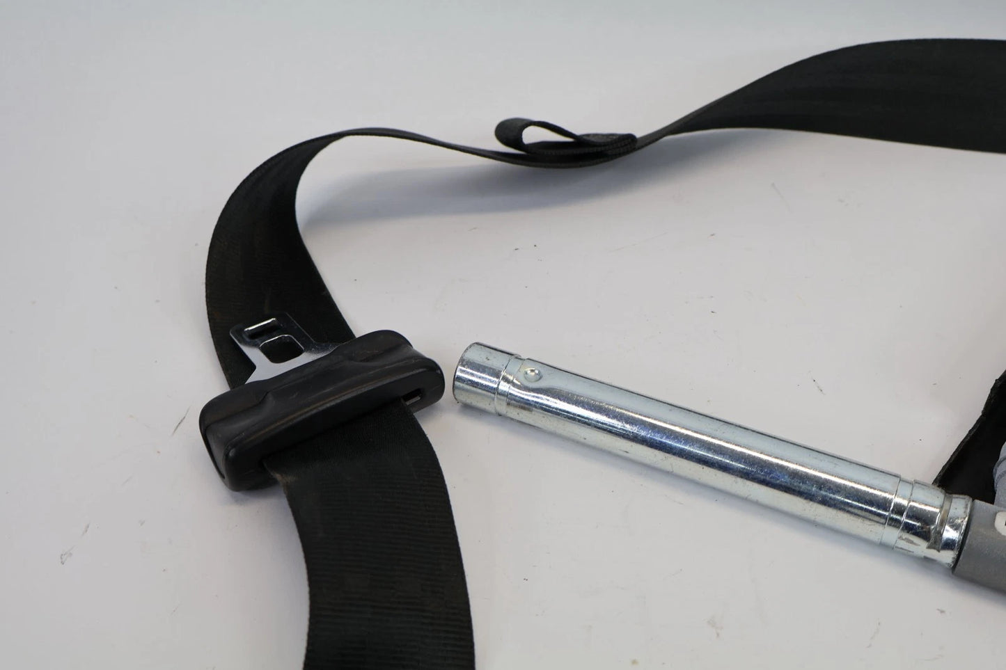 2013-2017 FORD ESCAPE FRONT RIGHT PASSENGER SEAT BELT RETRACTOR 627447500C OEM