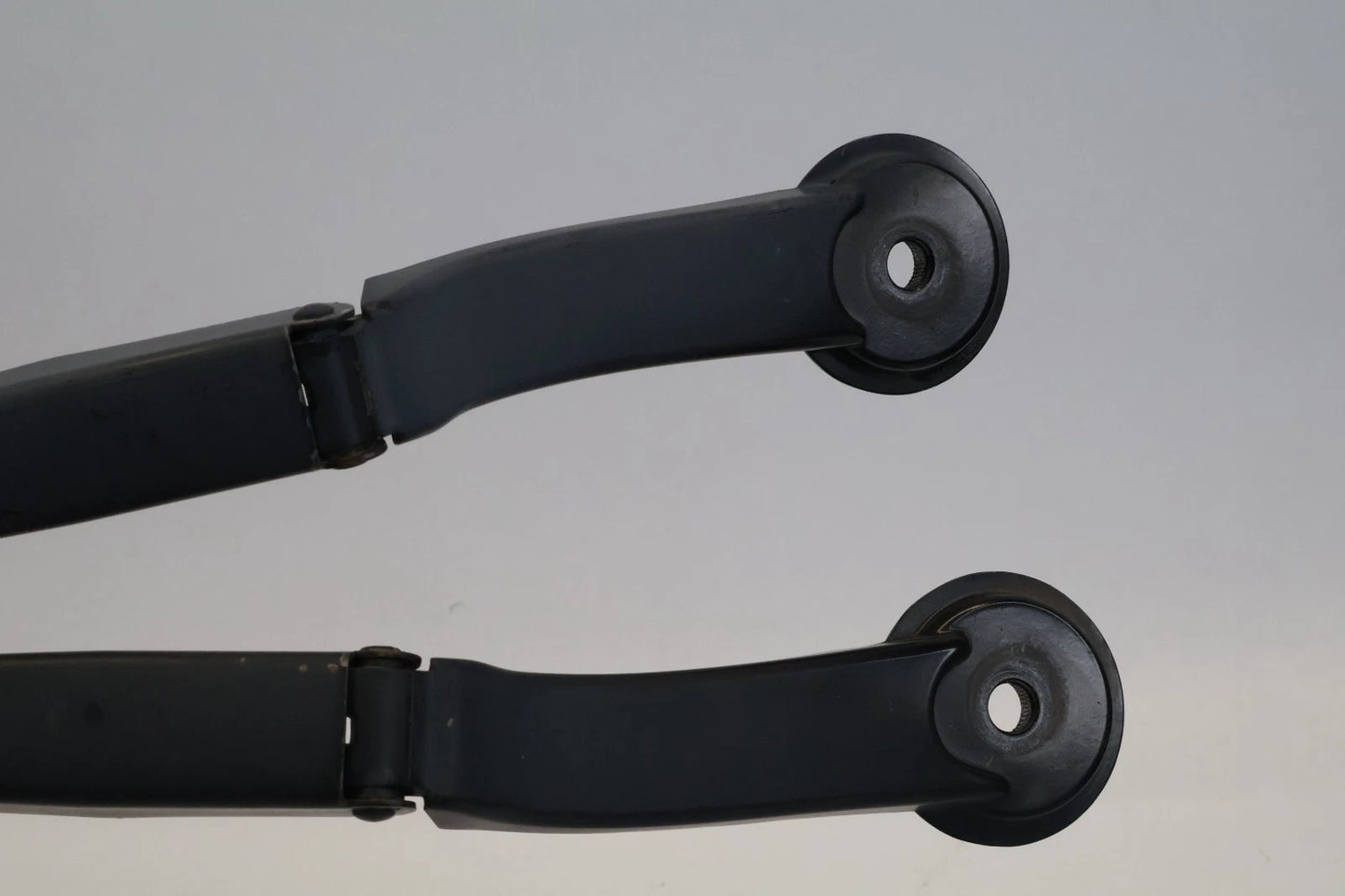 2012-2018 FORD FOCUS FRONT WINDSHIELD WIPER ARMS PAIR LEFT RIGHT OEM CM5117C495