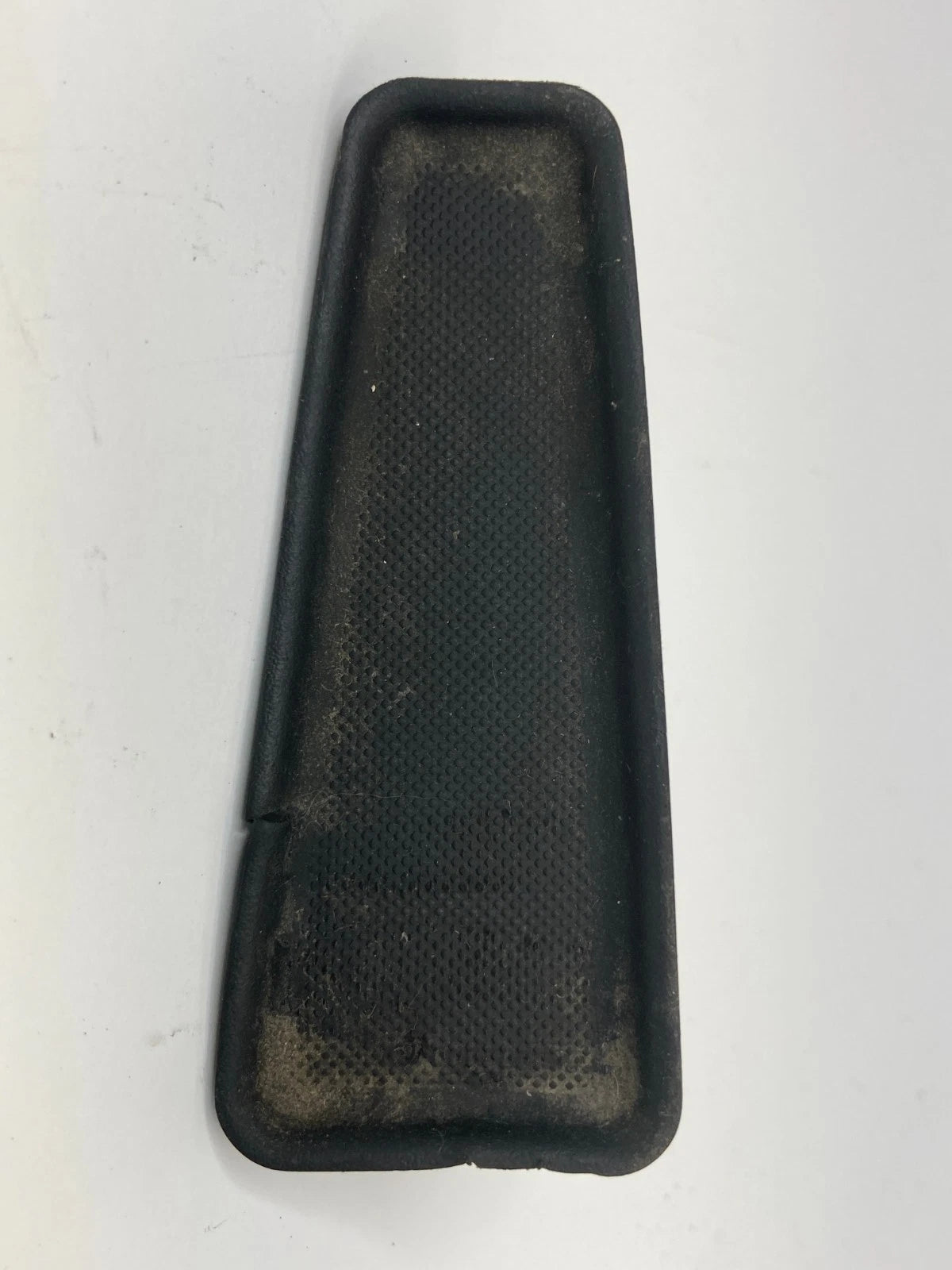 2006-2013 CHEVROLET IMPALA REAR LEFT DOOR PANEL PULL HANDLE LINER INSERT 1118533