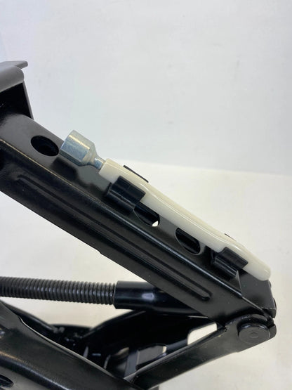 2004-2012 CHEVROLET MALIBU EMERGENCY SPARE TIRE JACK HANDLE LUG WRENCH 22722566