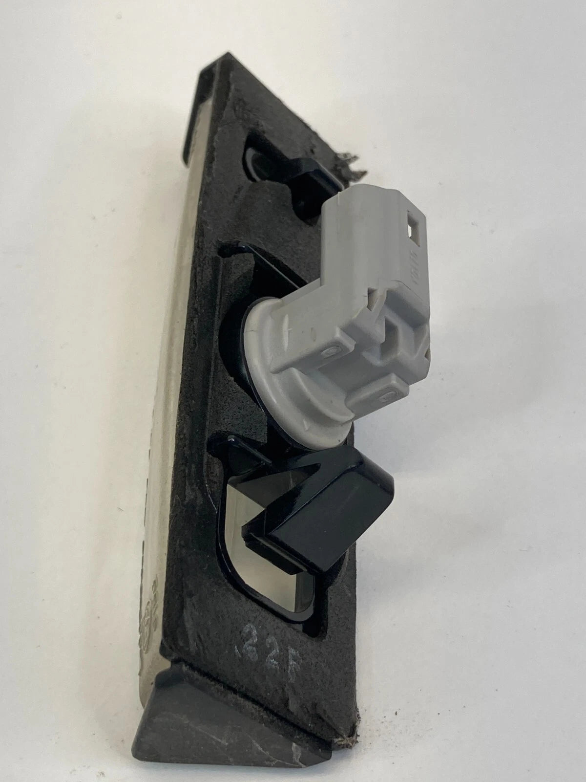 2002 2003 LEXUS ES300 ES330 2004-2006 REAR TRUNK LICENSE PLATE LIGHT LAMP OEM