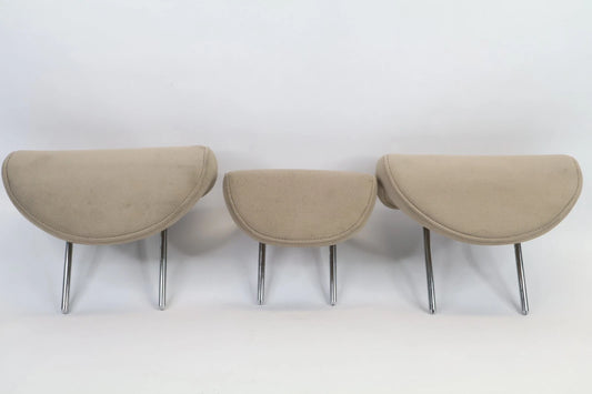 06-11 HYUNDAI ACCENT GLS SEDAN REAR 2ND ROW HEADREST HEAD REST SET OF 3 BEIGE
