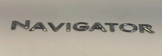 2003-2006 LINCOLN NAVIGATOR FENDER SIDE NAMEPLATE EMBLEM BADGE LOGO CHROME