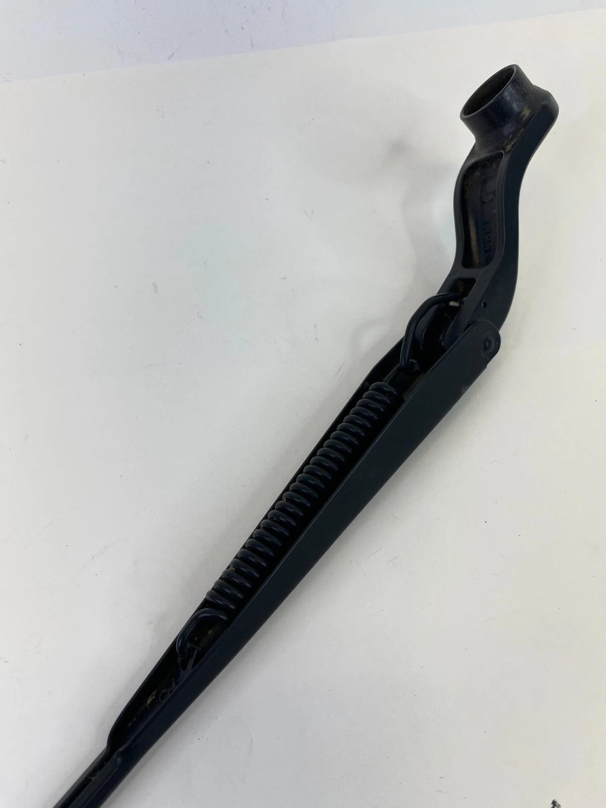 2007-2017 JEEP COMPASS FRONT LEFT DRIVER SIDE WINDSHIELD WIPER ARM OEM