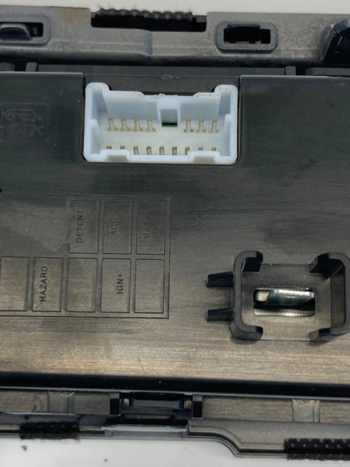 2015-2017 HYUNDAI SONATA CENTER DASH RADIO AUDIO CONTROL HAZARD PANEL BEZEL OEM