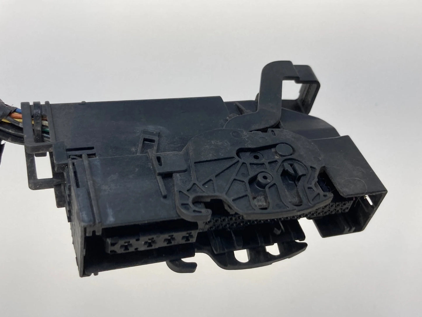 07 08 INFINITI G35 SEDAN 3.5L AT 4WD ABS ANTI LOCK BRAKE PUMP PLUG CONNECTOR OEM